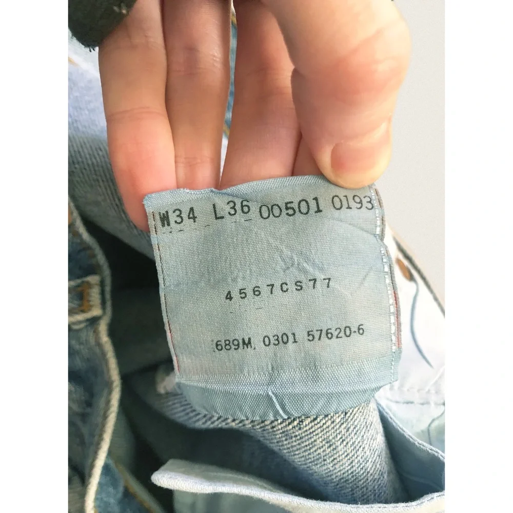 VTG Levi's Blue Straight Leg Women's Jeans - Picture 15 of 16
